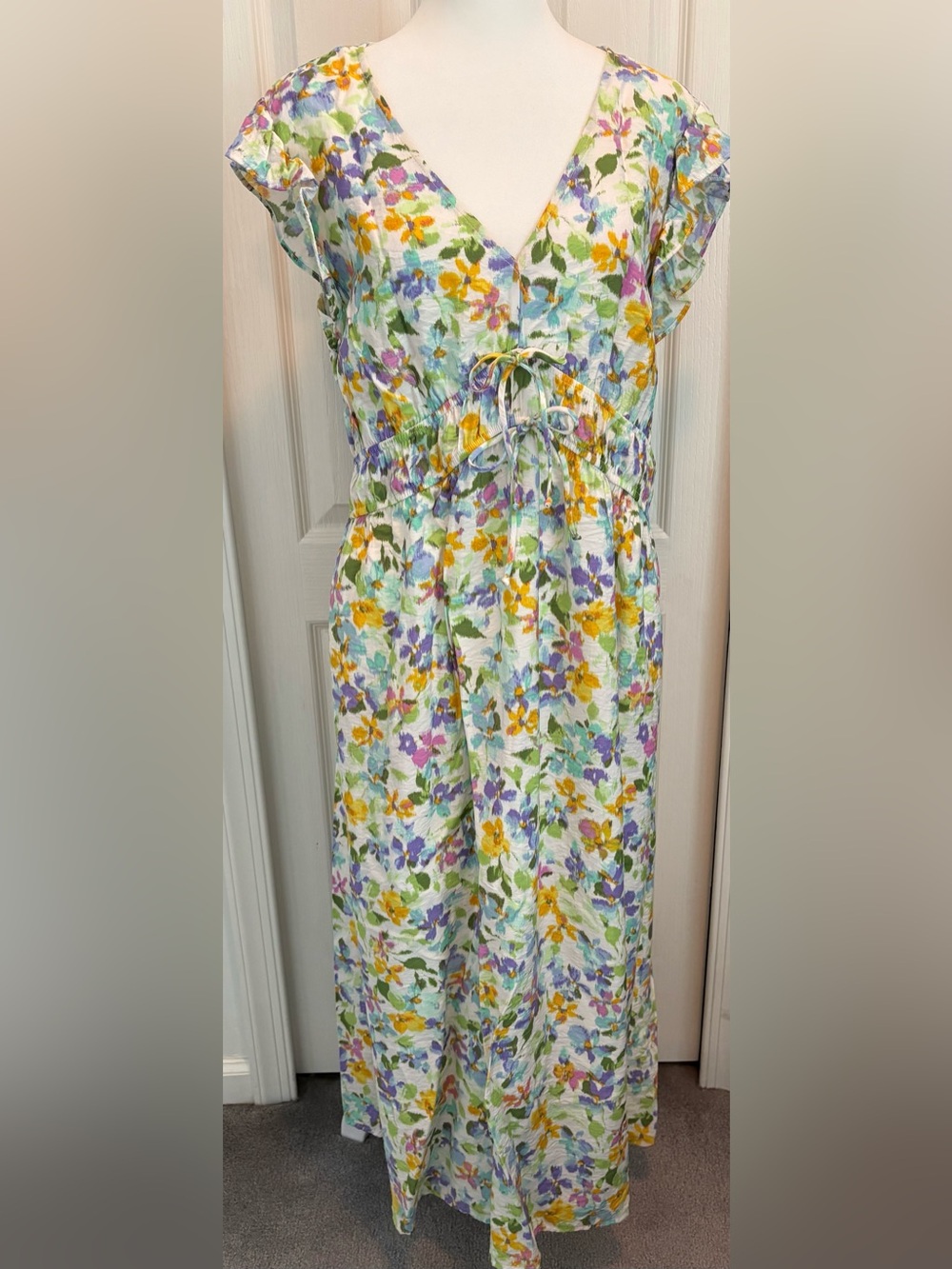 Floral Tie-Waist Maxi Dress in Multicolor